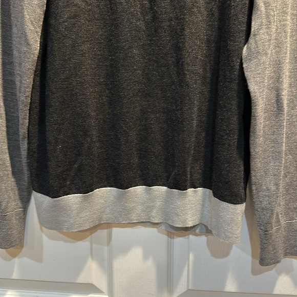 NWT! Express Men’s Merino Wool Gray Colorblock Crew Sweater L - Picture 7 of 8